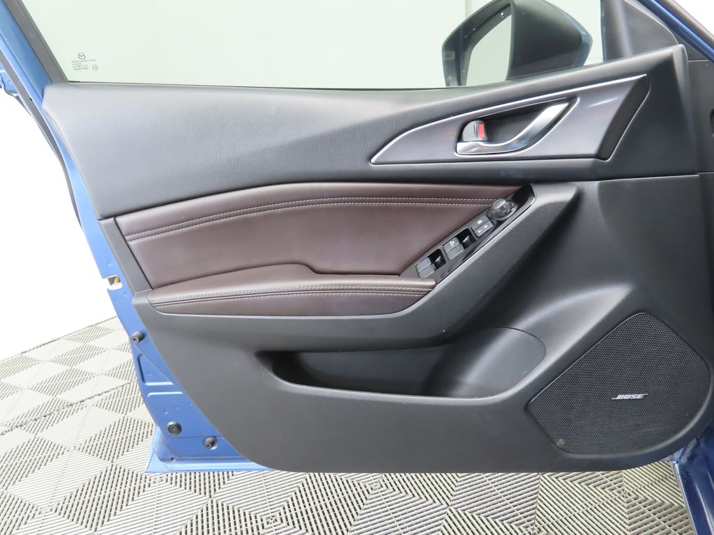 Thumbnail: 2018 Mazda Mazda3 - 24