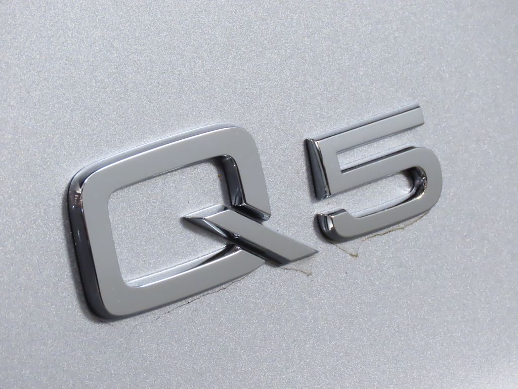 2024 Audi Q5 e  9