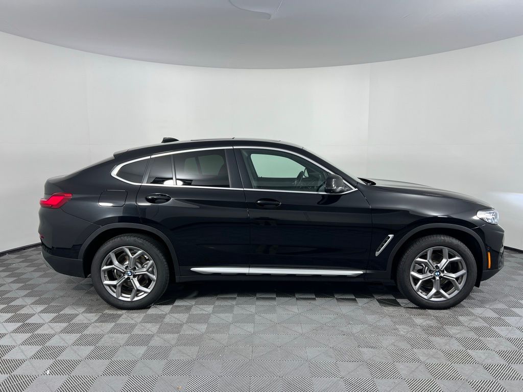 Thumbnail: 2025 BMW X4 - 4
