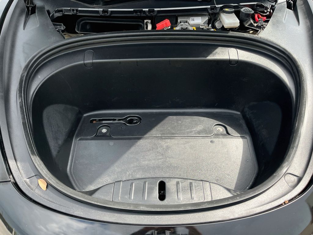2019 Tesla Model 3 Standard Blue at Autostrade