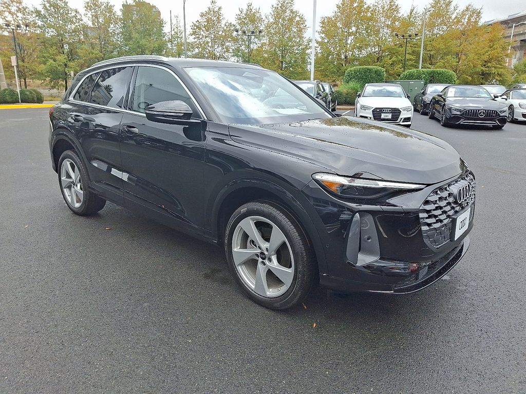 Thumbnail: 2025 Audi Q5 - 2