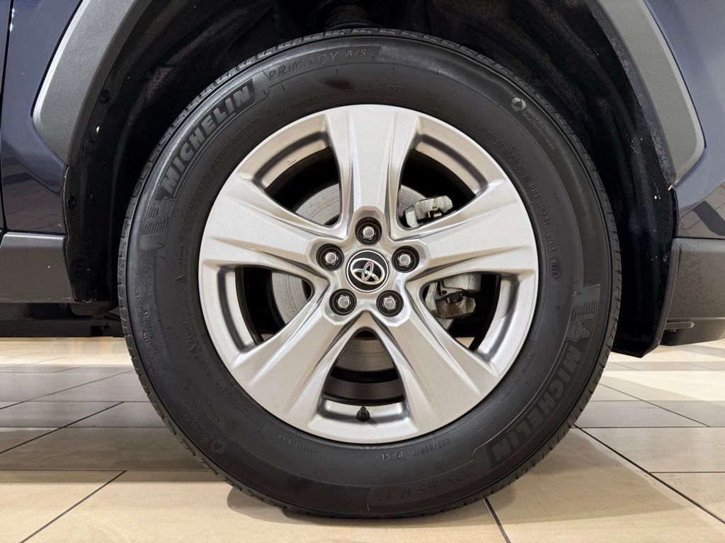 Thumbnail: 2025 Toyota RAV4 - 9