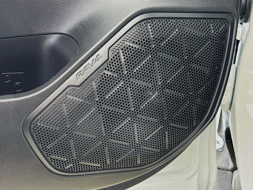 Thumbnail: 2023 Toyota RAV4 - 19