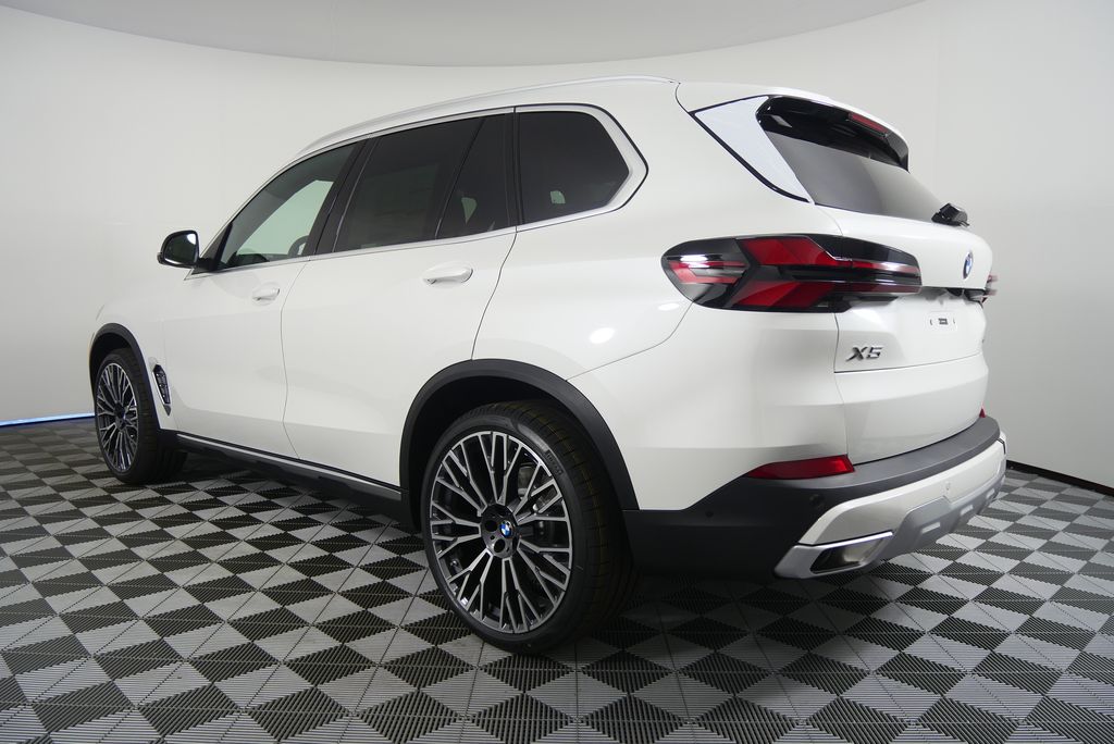 Thumbnail: 2026 BMW X5 - 5