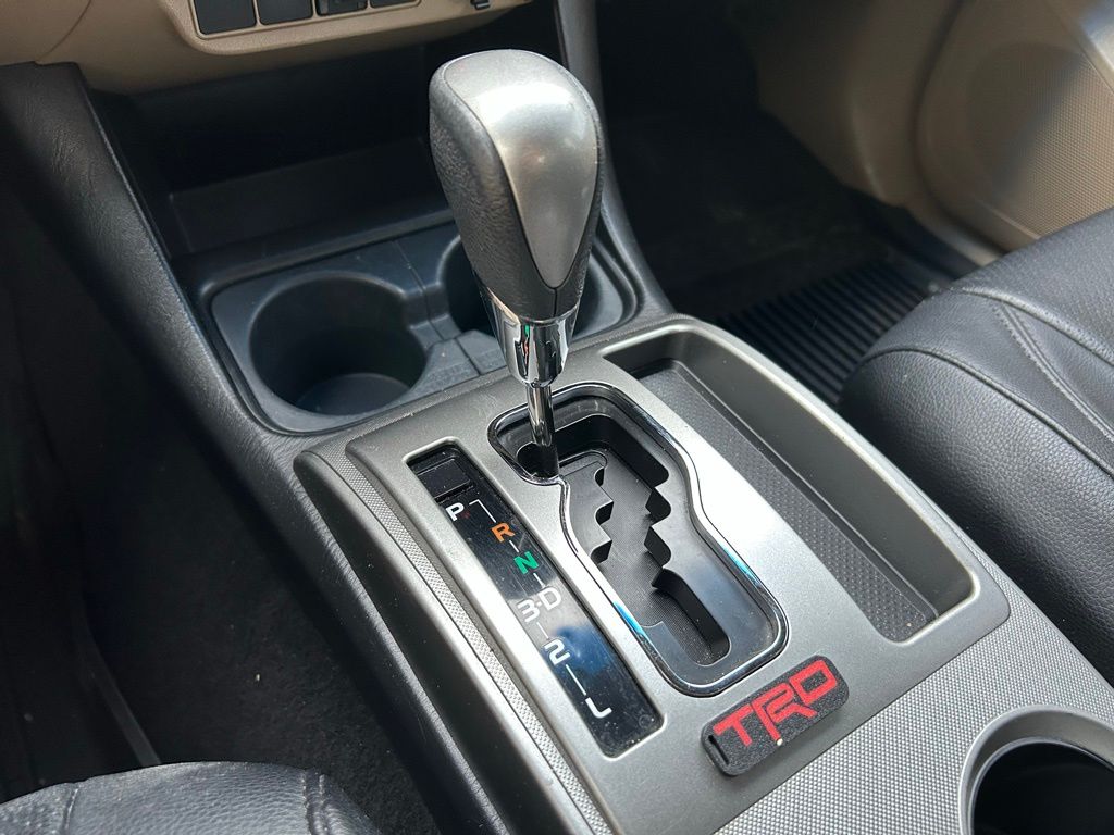 Thumbnail: 2015 Toyota Tacoma - 27