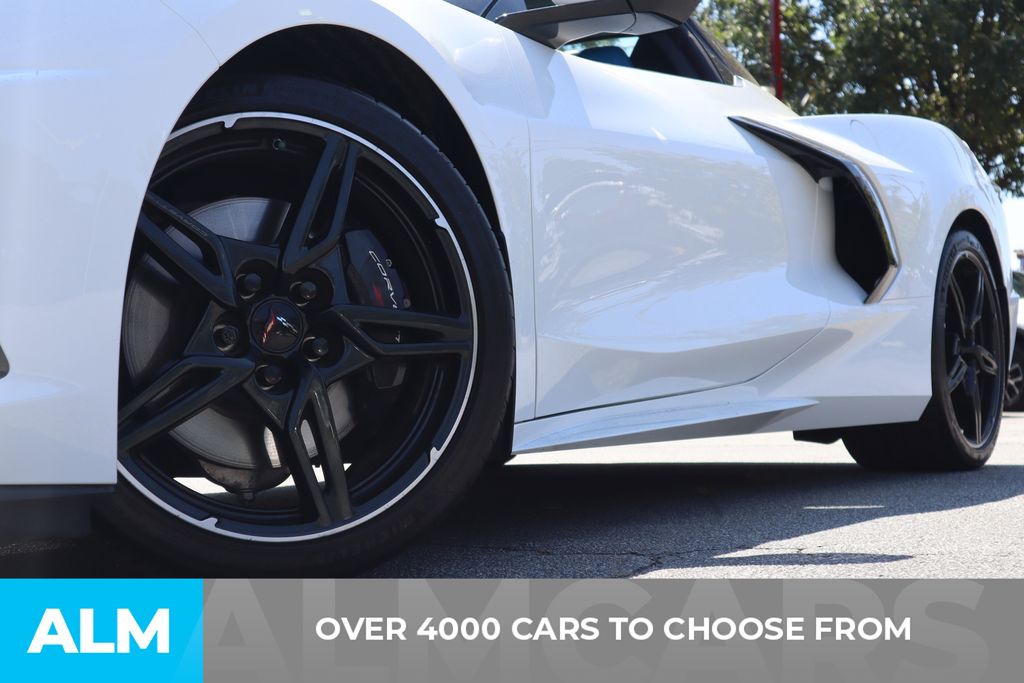 2021 Chevrolet Corvette Stingray photo 2