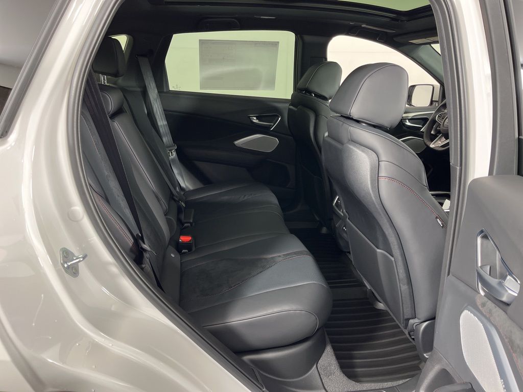 Thumbnail: 2026 Acura RDX - 13