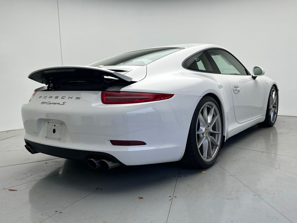 Thumbnail: 2012 Porsche 911 - 21