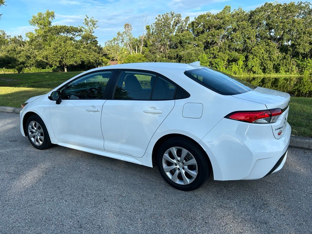 Thumbnail: 2022 Toyota Corolla - 3