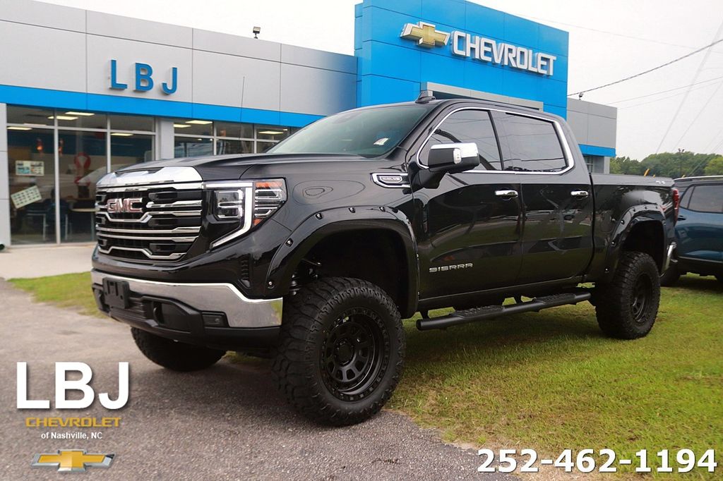 2026 GMC Sierra 1500 SLT Crew Cab 4WD