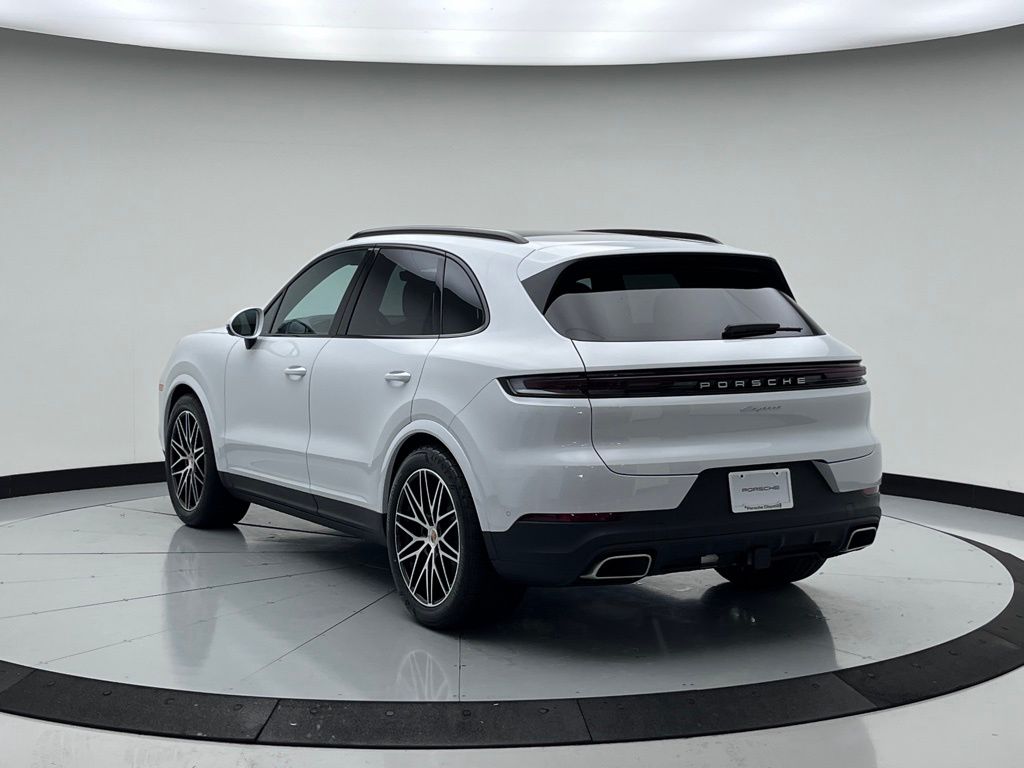 Thumbnail: 2025 Porsche Cayenne - 3