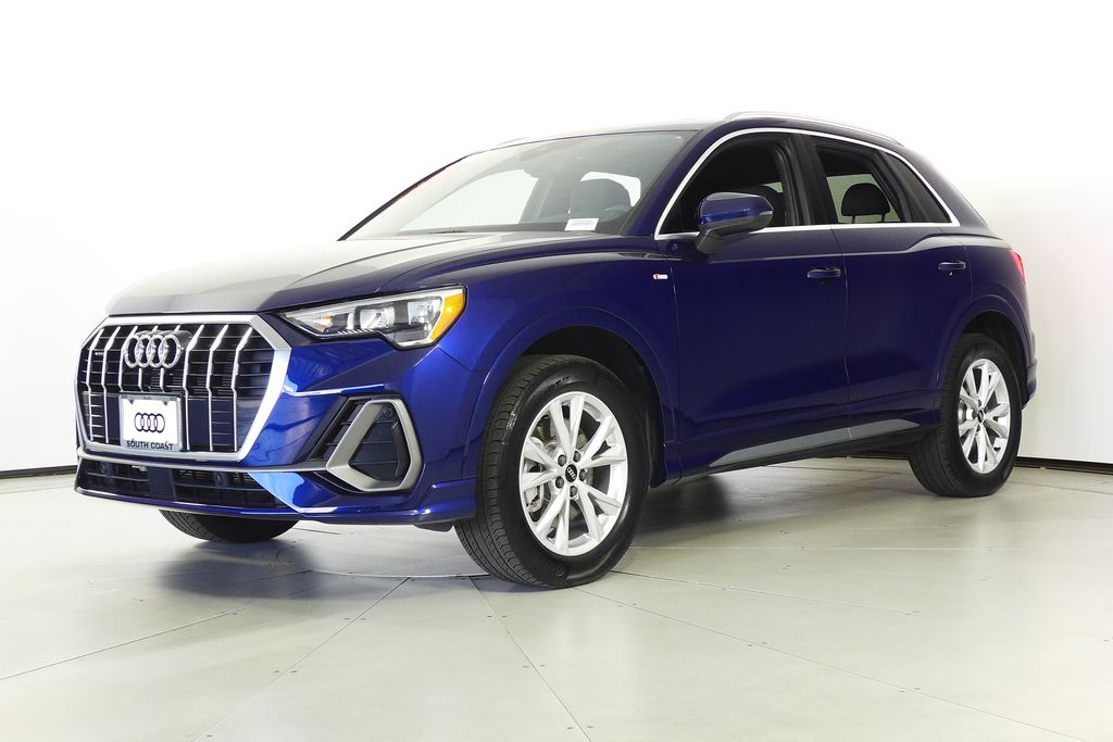 Thumbnail: 2022 Audi Q3 - 2