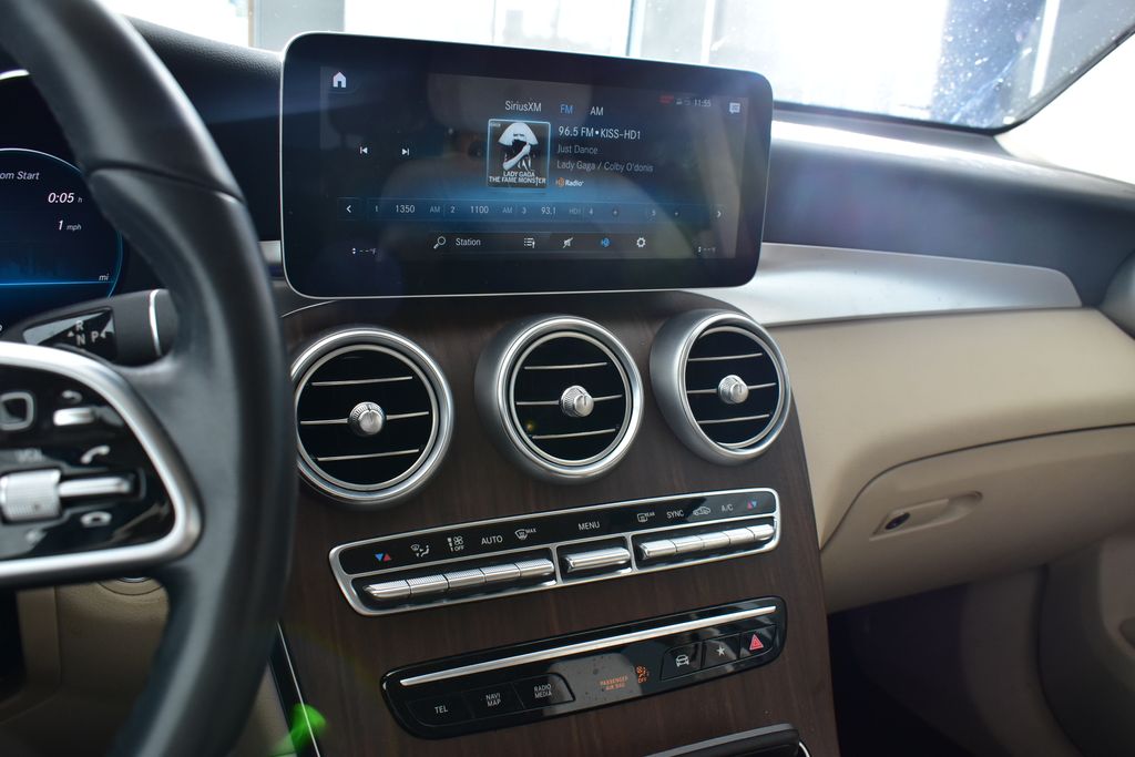 Thumbnail: 2022 Mercedes-Benz GLC - 18