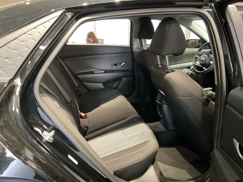 New 2026 Black Hyundai SE image 19