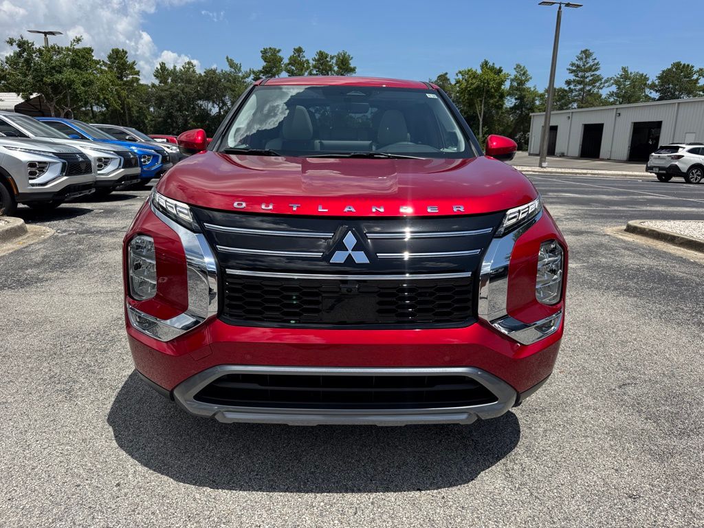 2025 Mitsubishi Outlander SE photo 2