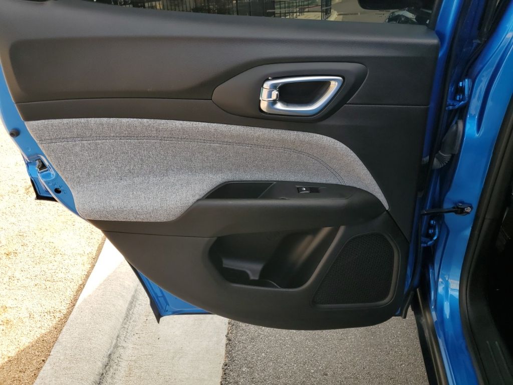 Used Car 2025 Jeep Compass  Latitude For Sale Under $25,000 In Austin, Texas