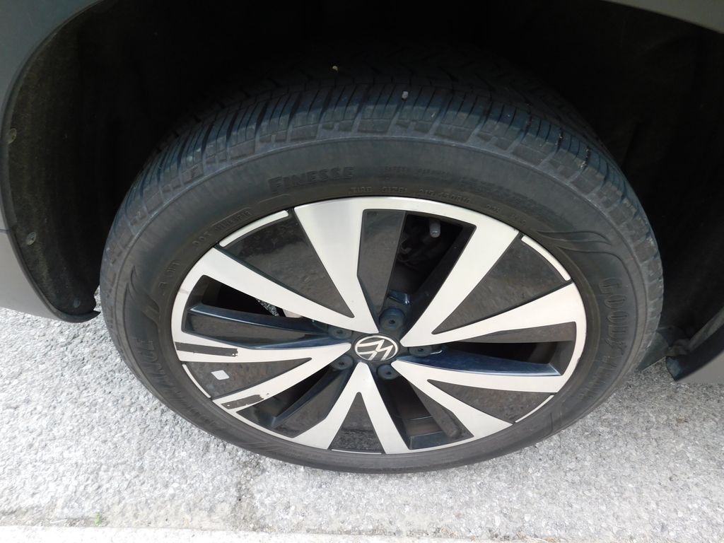 Thumbnail: 2024 Volkswagen Taos - 7