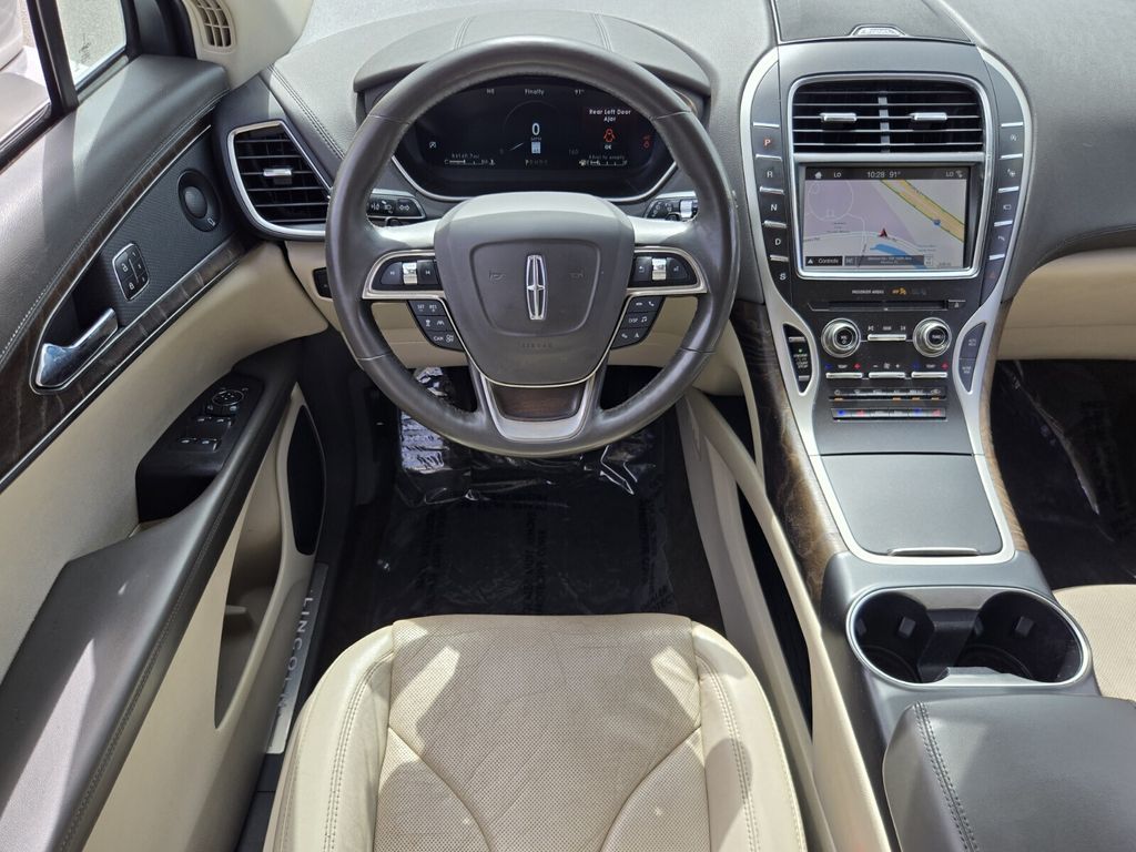 2019 Lincoln Nautilus - $15,475