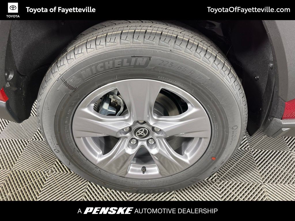 Thumbnail: 2025 Toyota RAV4 - 16