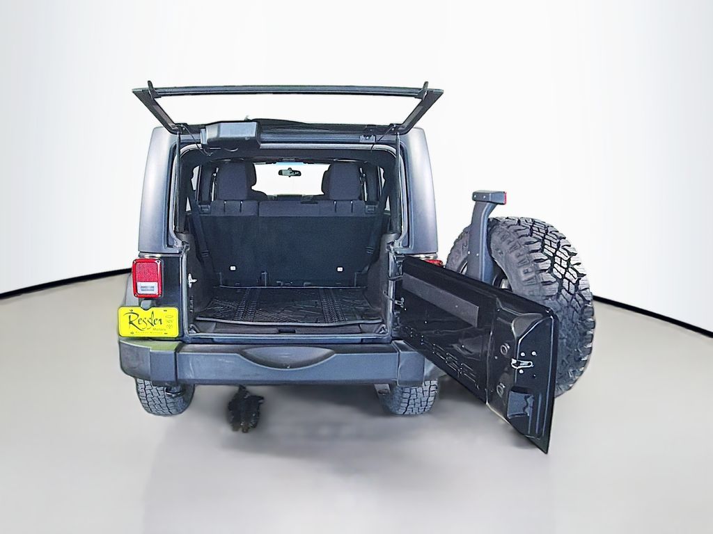 Used 2016 Jeep Wrangler SUV