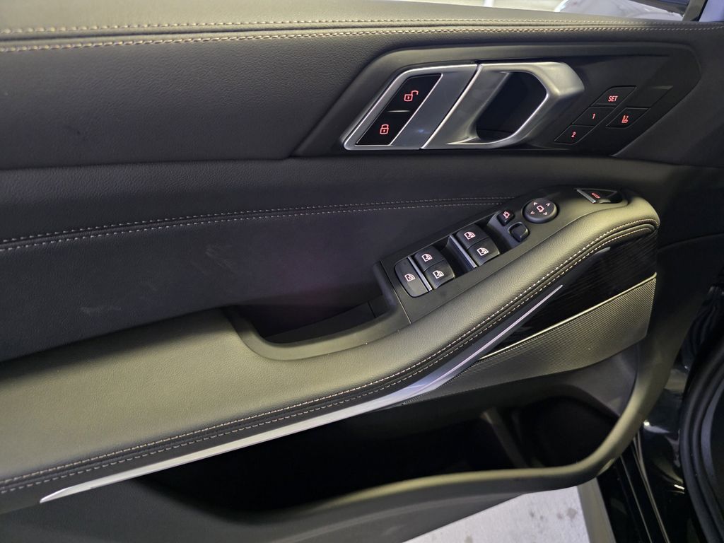 New 2026 Dk. BMW sDrive40i image 17