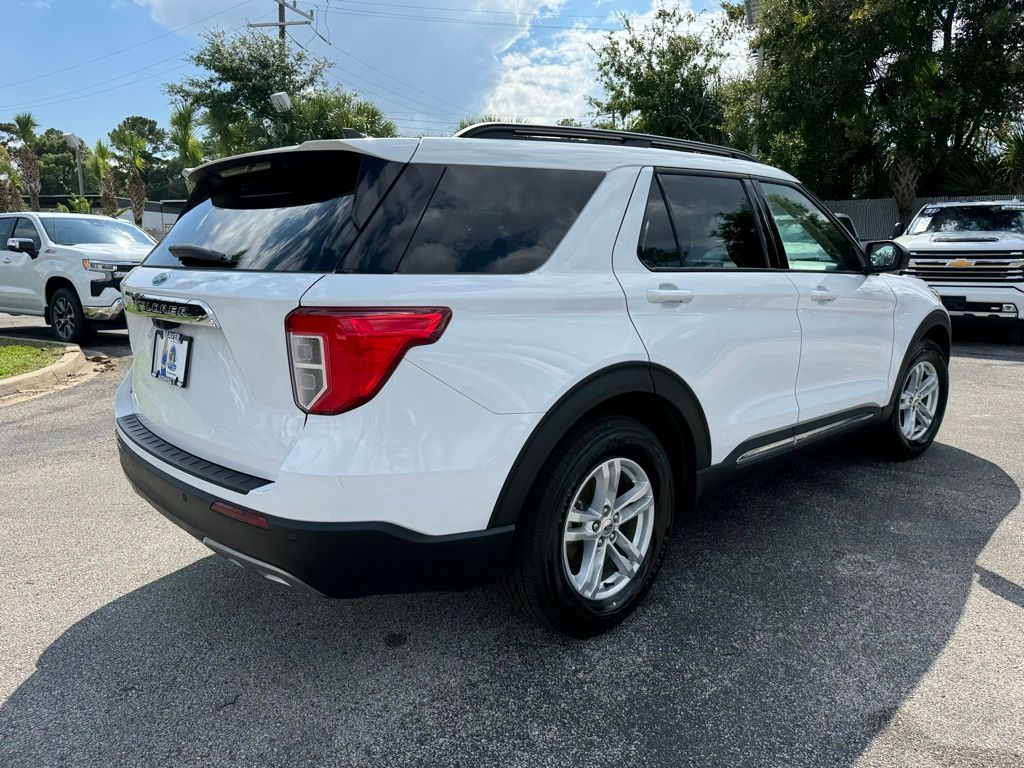 2023 Ford Explorer XLT 8