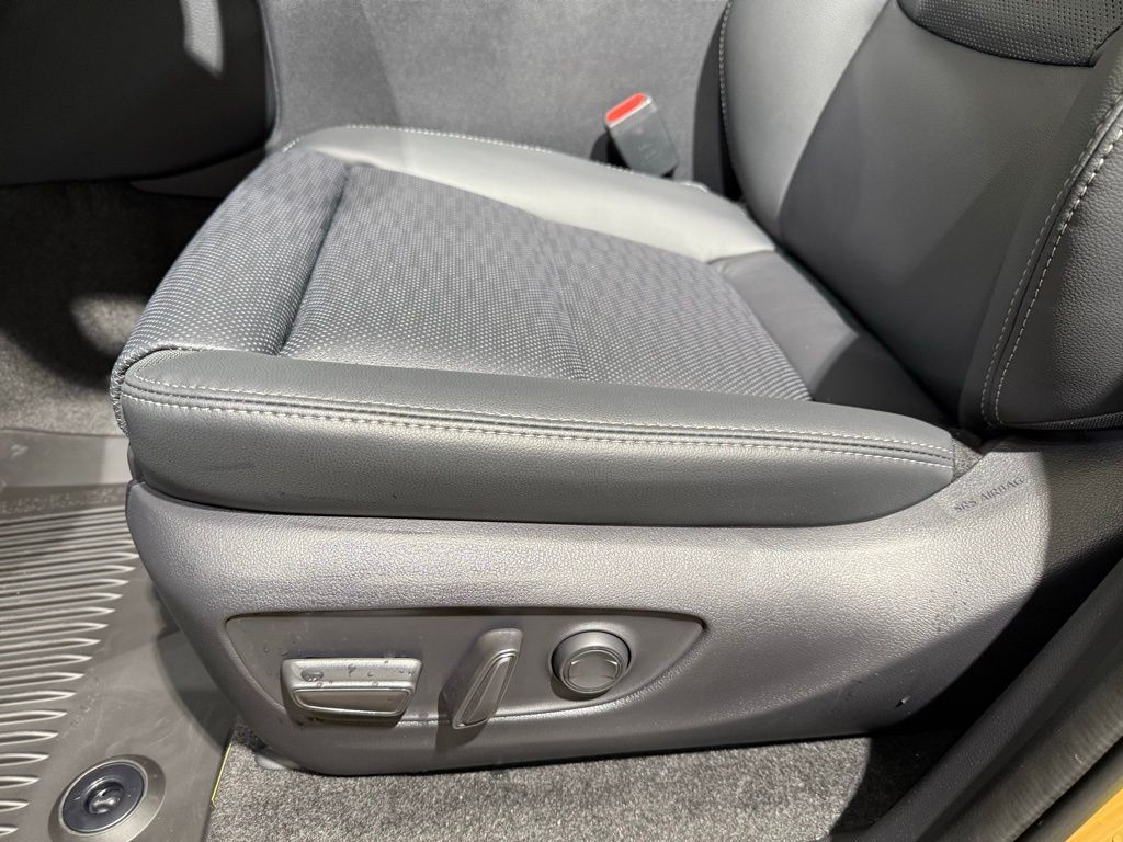 Thumbnail: 2025 Toyota Land Cruiser - 14