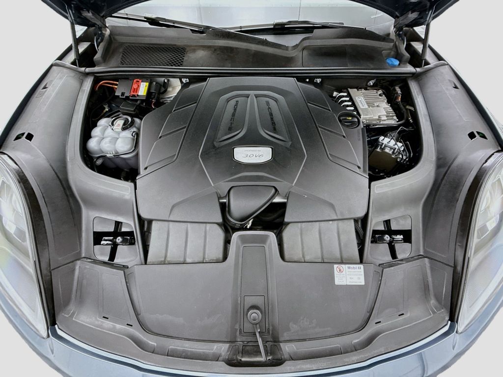 Thumbnail: 2019 Porsche Cayenne - 30