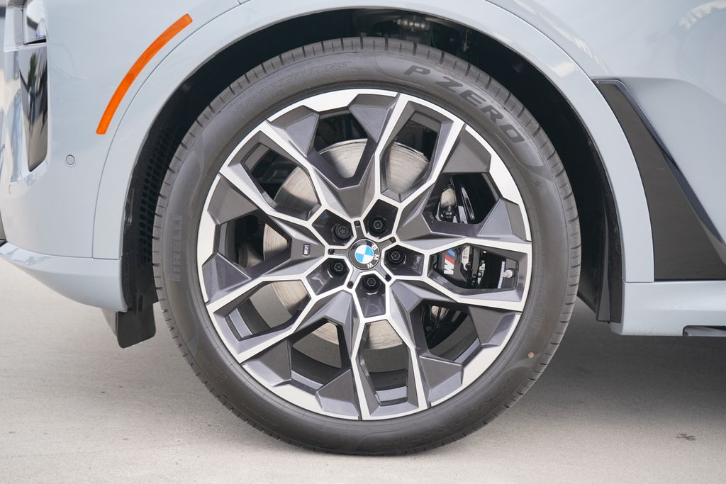 Thumbnail: 2026 BMW X7 - 5