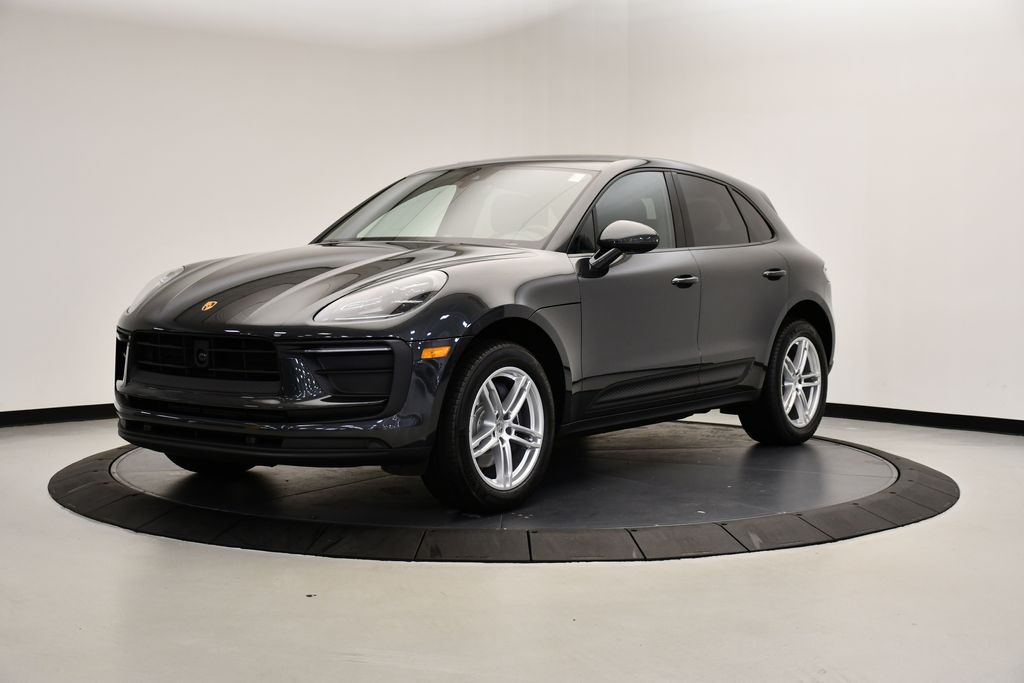 Thumbnail: 2025 Porsche Macan - 1
