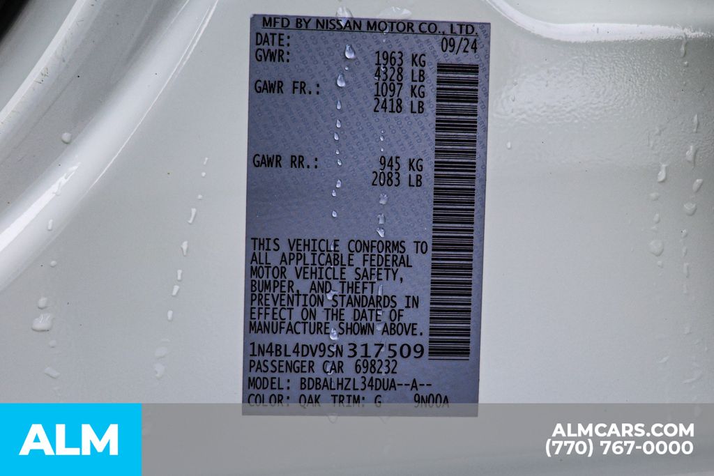Used 2025 White Nissan 2.5 SV image 55
