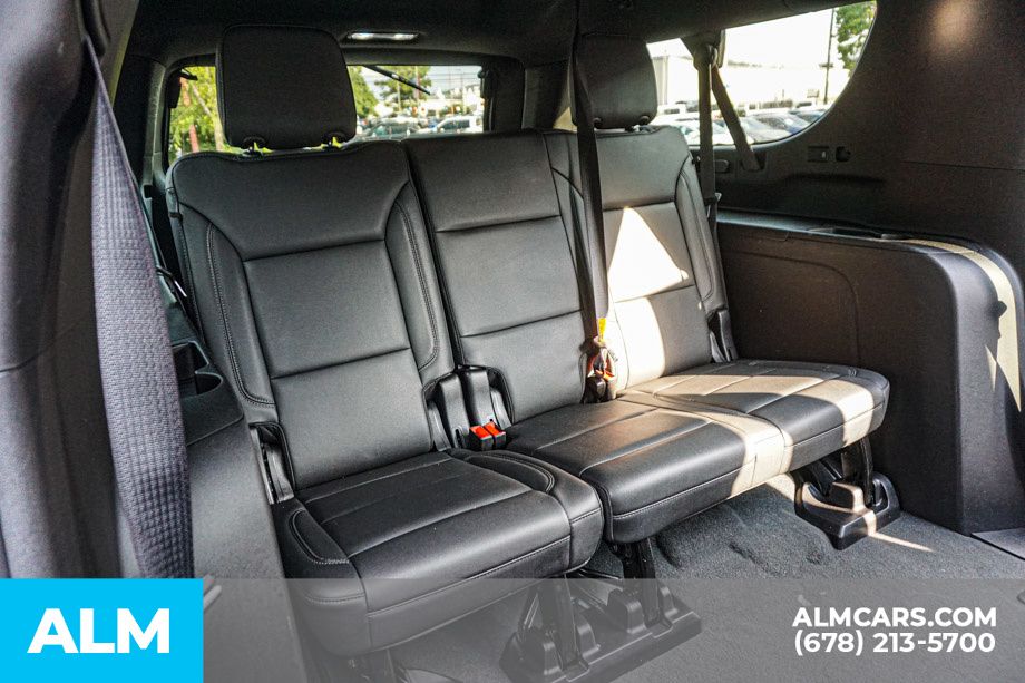 2024 Chevrolet Suburban LT photo 20
