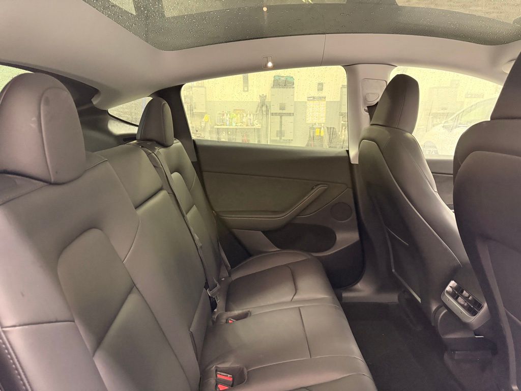 Thumbnail: 2023 Tesla Model Y - 25