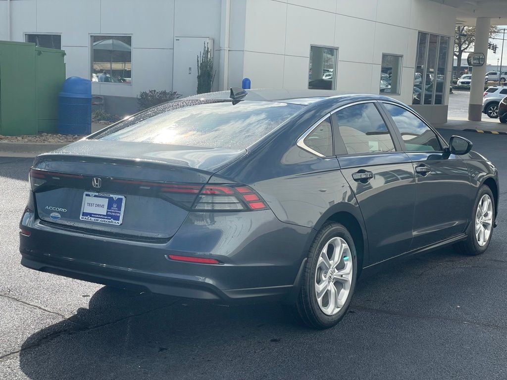 2025 Honda Accord LX 5
