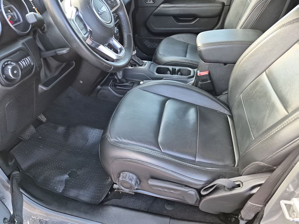 Used Car 2020 Jeep Wrangler  Unlimited Sahara For Sale Under $30,000 In Austin, Texas