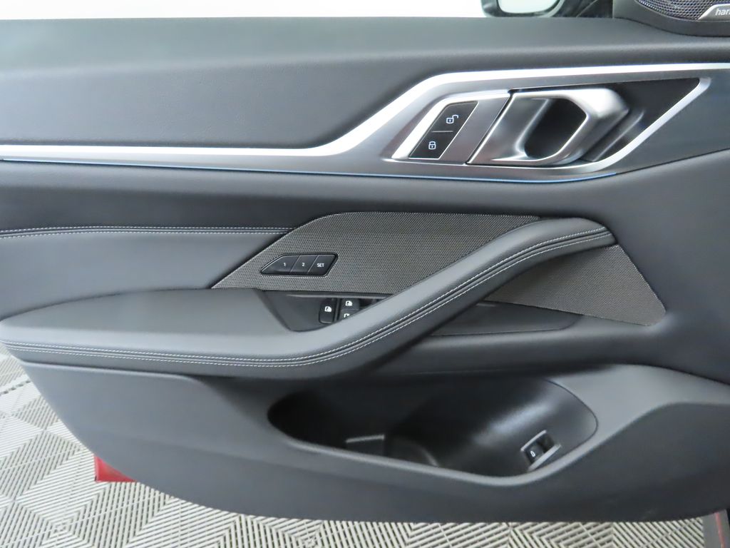 Thumbnail: 2025 BMW 4 Series - 25