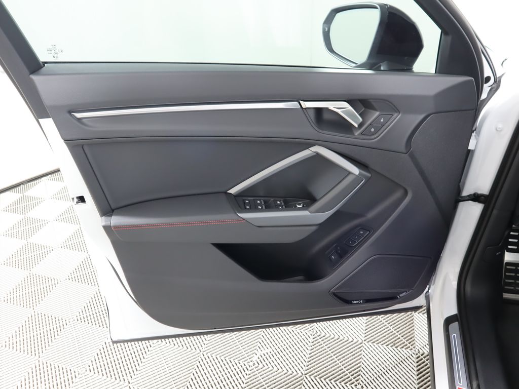 Thumbnail: 2025 Audi Q3 - 26
