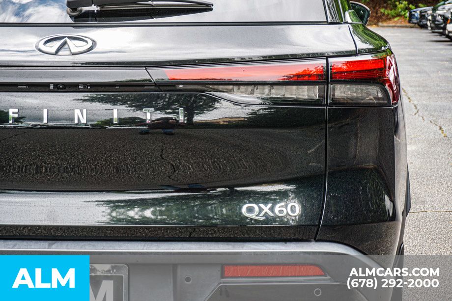 Used 2024 Black INFINITI LUXE image 12