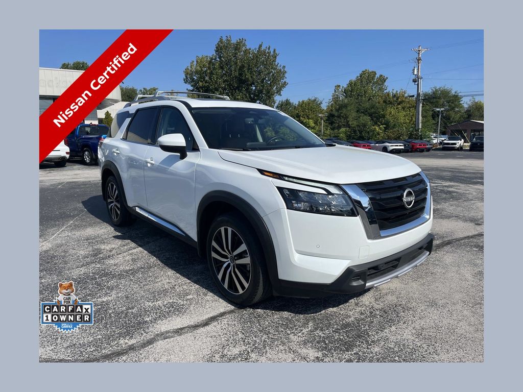 2025 Nissan Pathfinder Platinum FWD