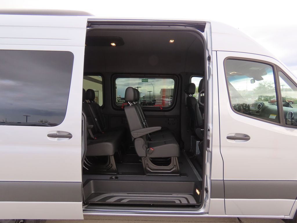 Thumbnail: 2025 Mercedes-Benz Sprinter - 28