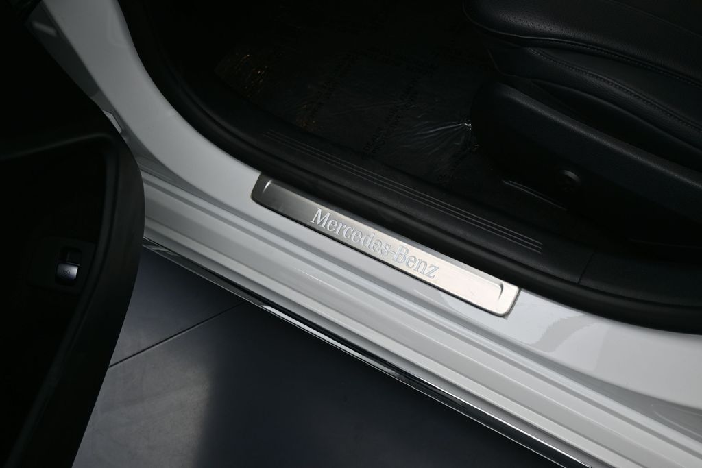 Used 2025 White Mercedes-Benz E 350 image 39