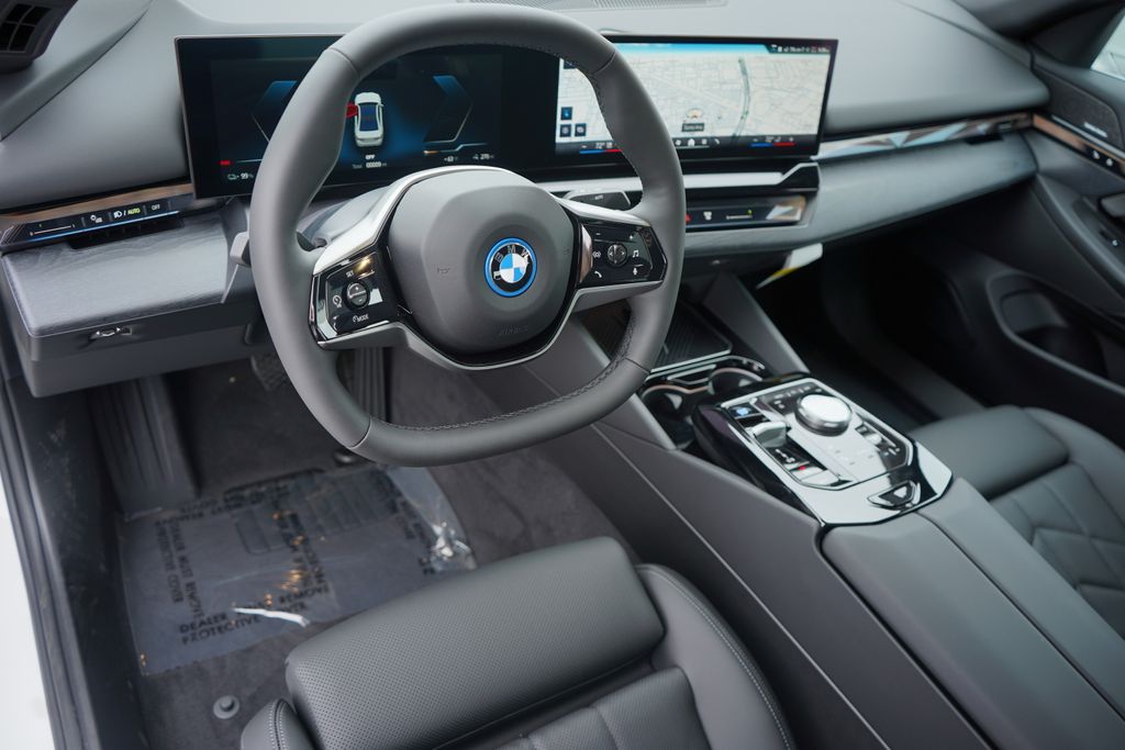 2024 BMW i5 eDrive40 12