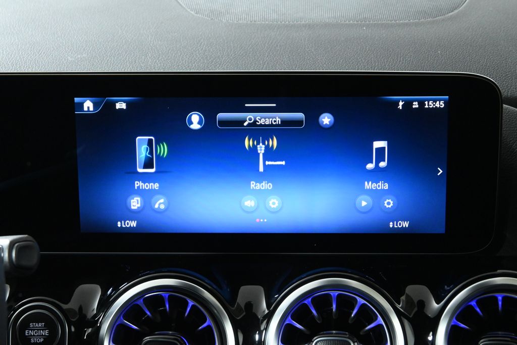 Thumbnail: 2025 Mercedes-Benz GLA - 17