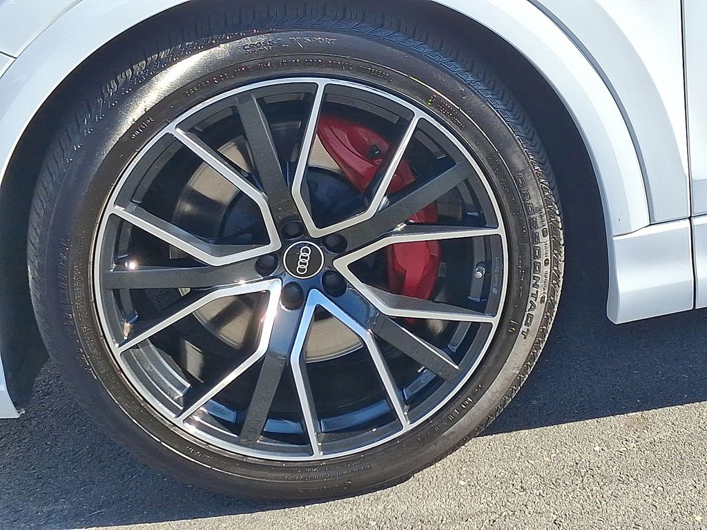 Thumbnail: 2022 Audi SQ8 - 8