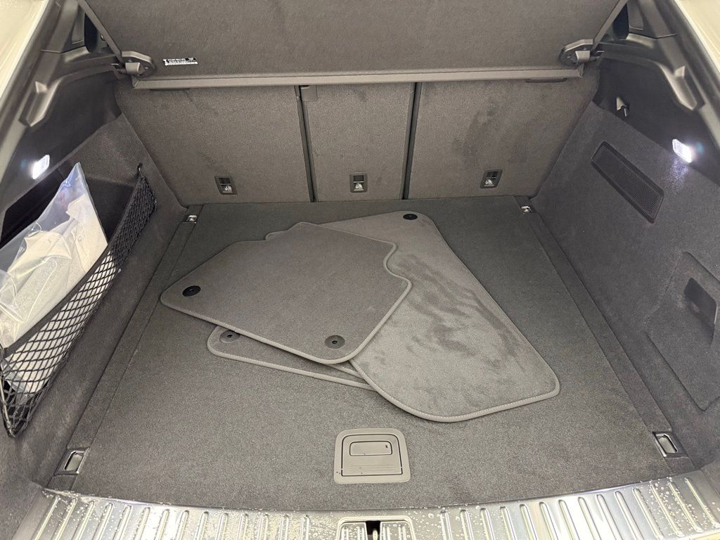 Thumbnail: 2026 Porsche  - 29