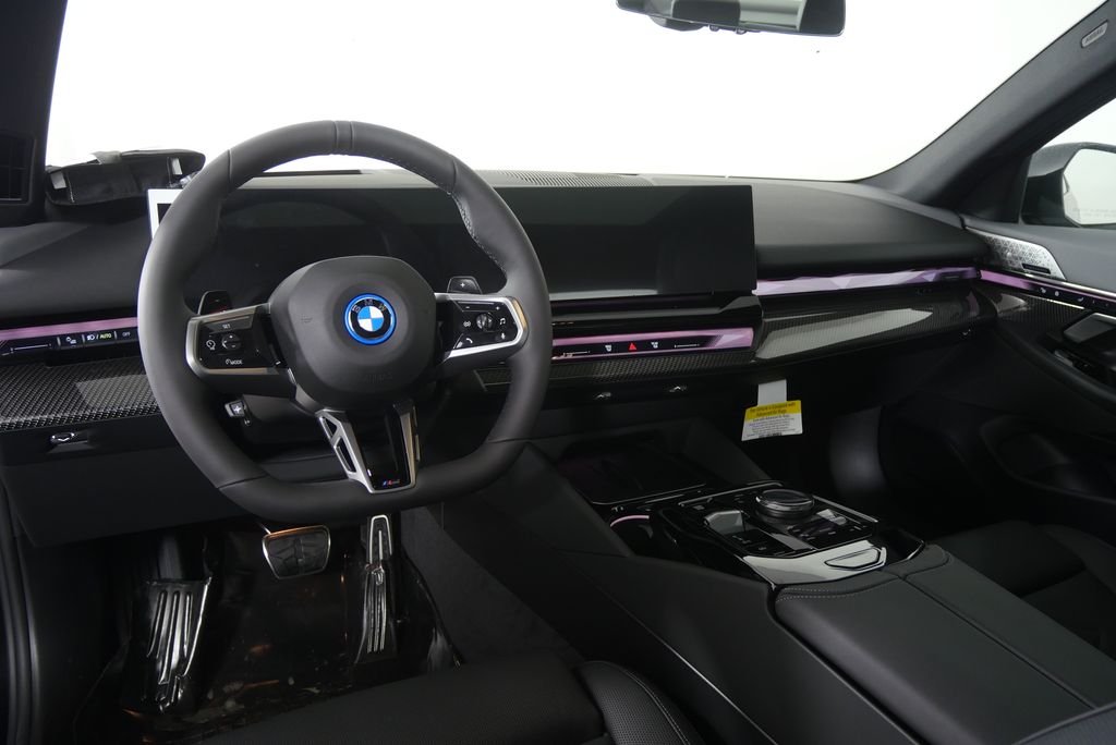 Thumbnail: 2027 BMW 5 Series - 17