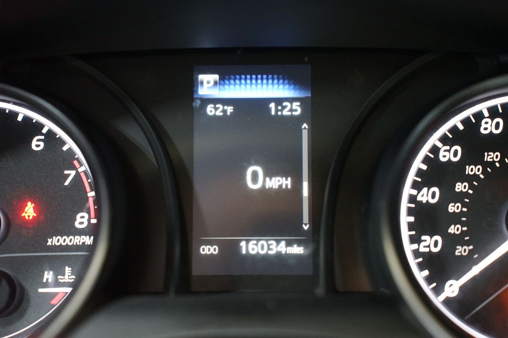 2024 Toyota Camry SE 17