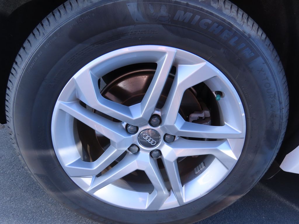 Thumbnail: 2018 Audi Q5 - 17