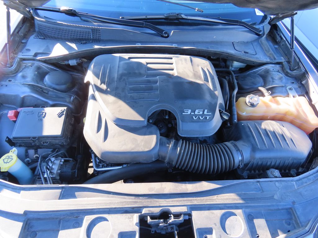 Thumbnail: 2014 Chrysler 300 - 13