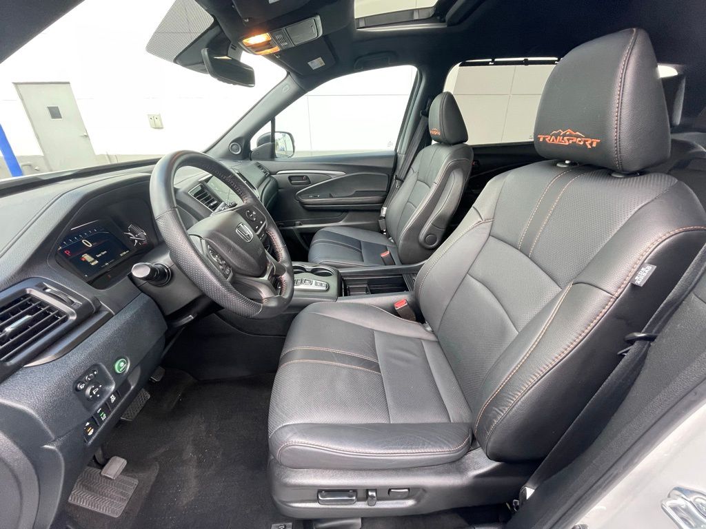 Thumbnail: 2023 Honda Passport - 25